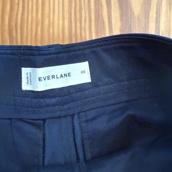 Everlane - The Draper Pleated Pant in Buttersmooth - Navy - Size 6R - Picture 7 of 7